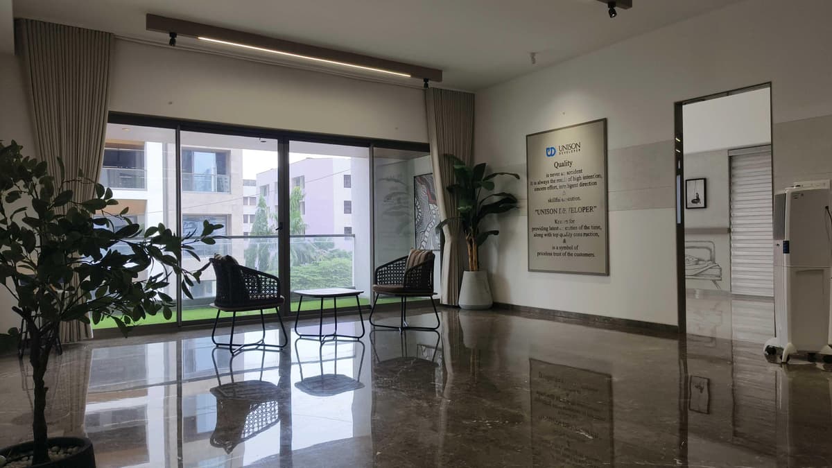 4 BHK Luxurious Flat For Sale On 2nd VIP Road, Vesu, Surat. in 2nd VIP ROAD