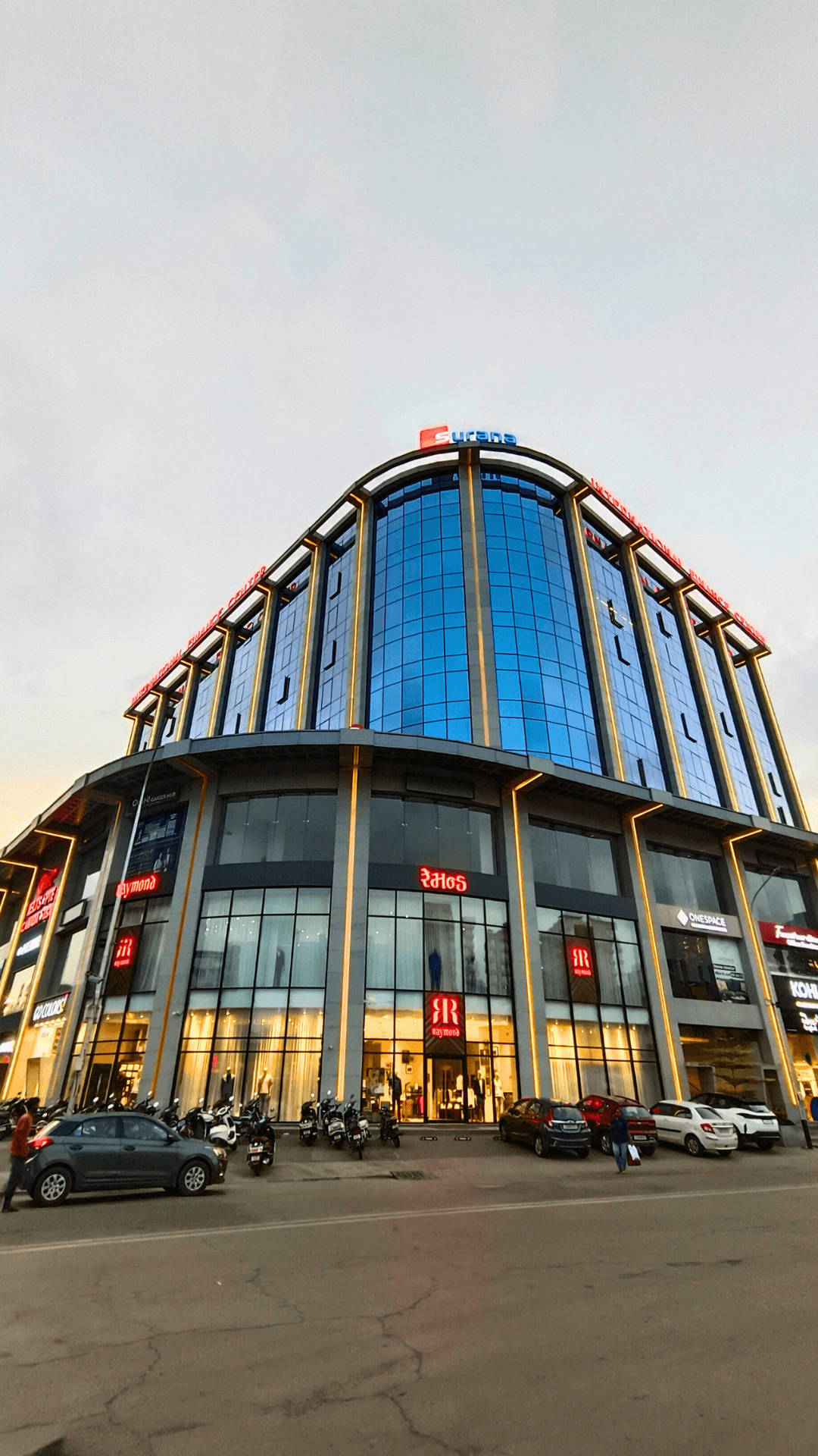 Carpet Office For Rent On VIP Main Road, Vesu, Surat in Vesu, Surat — photo 1 of 5