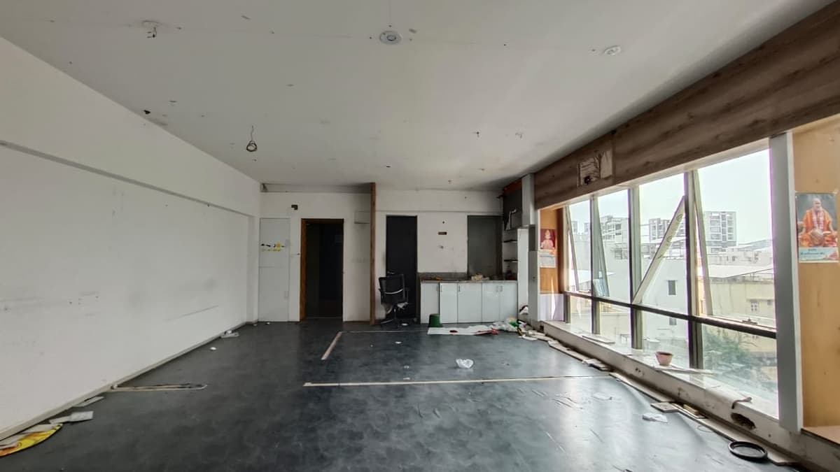 Corporate Office Space For Rent - Vesu Main Road, Surat. in Vesu, Surat — photo 1 of 5