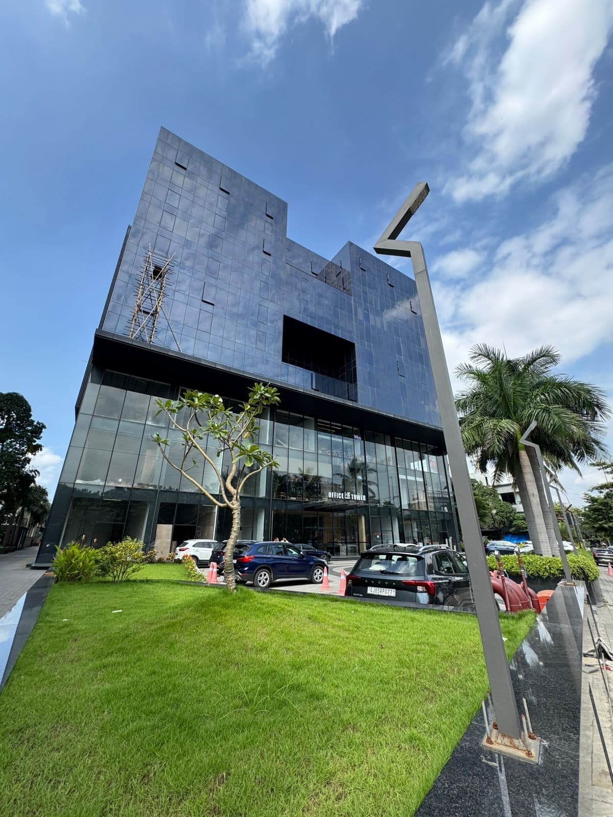 Commercial Office Space for Sale On Vesu Main Road, Surat. in Vesu