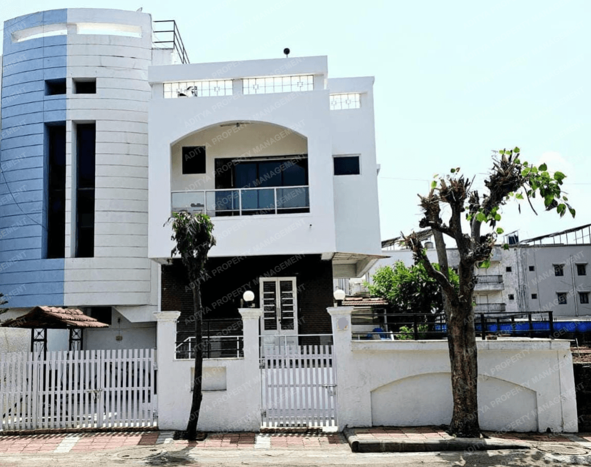 4 BHK Corner Bungalow For Sale In Piplod Surat in Piplod