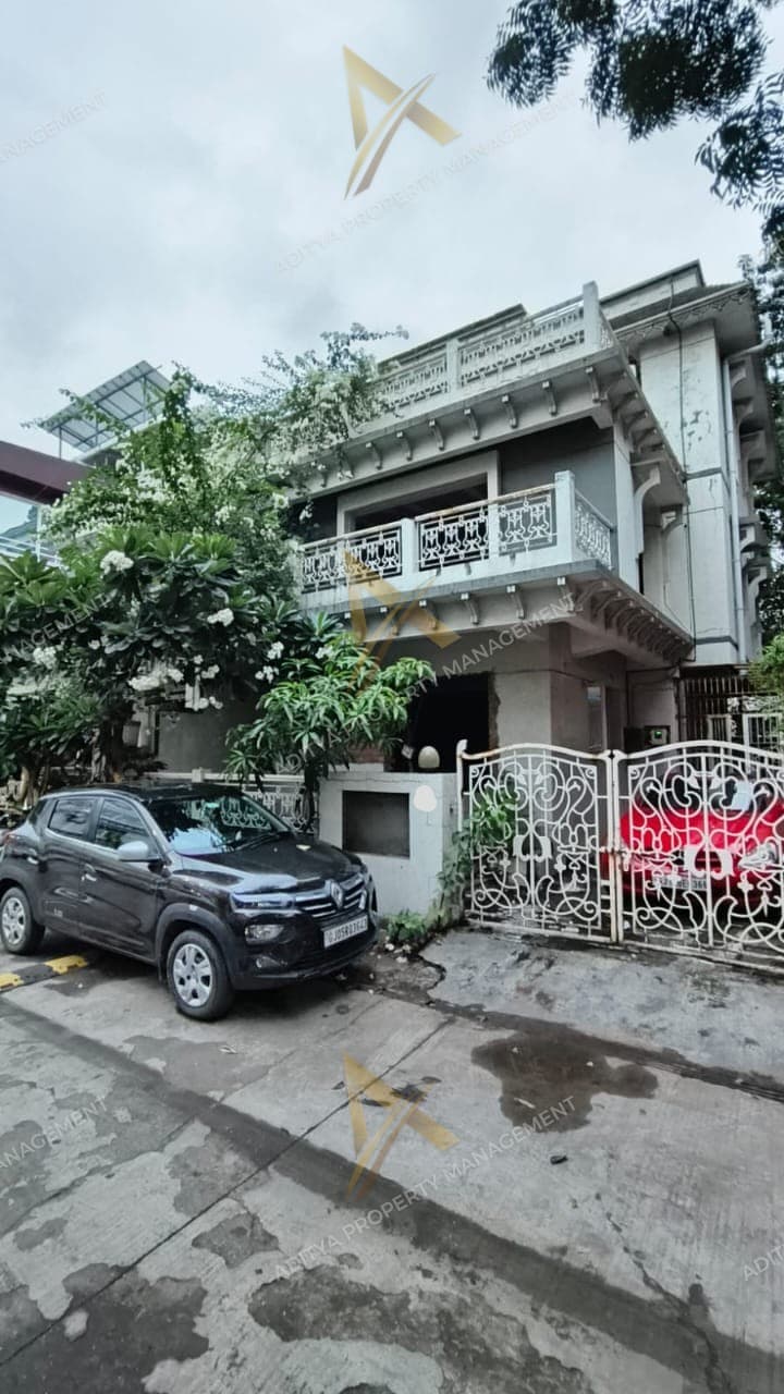 4 BHK Bungalow For Sale - Piplod Main Road, Surat. in Piplod
