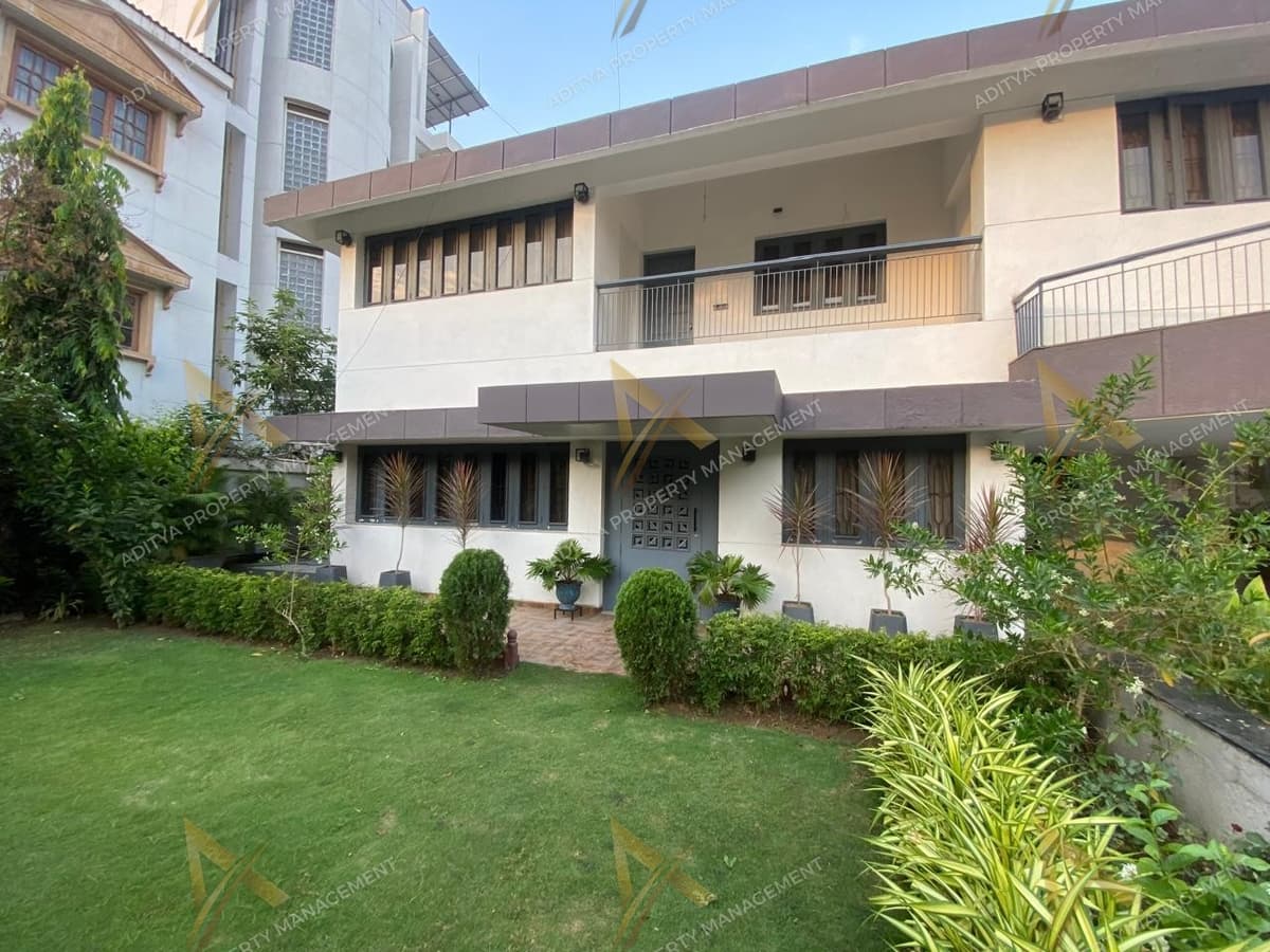 5 BHK Luxurious Bungalow For Sale In Umra, Surat. in Parle Point