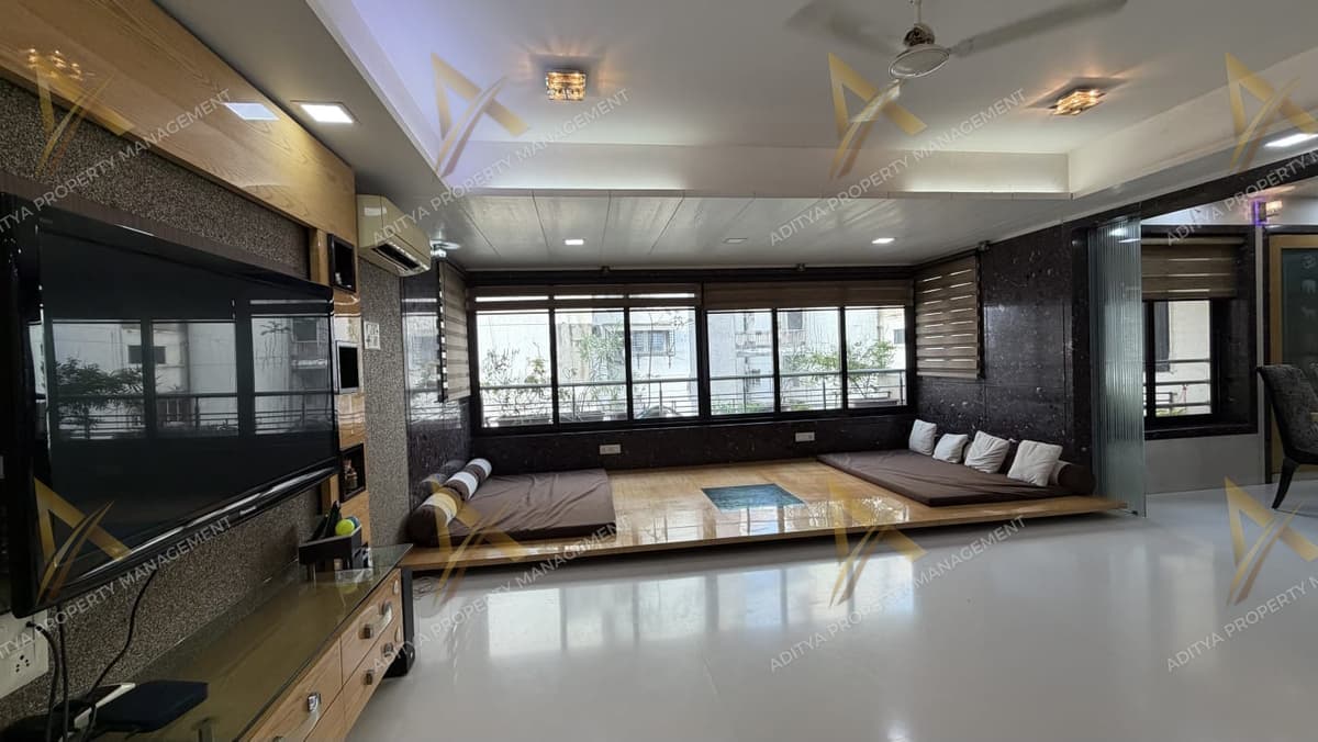 4 BHK Fully Furnished Flat For Sale - Parle point, Surat