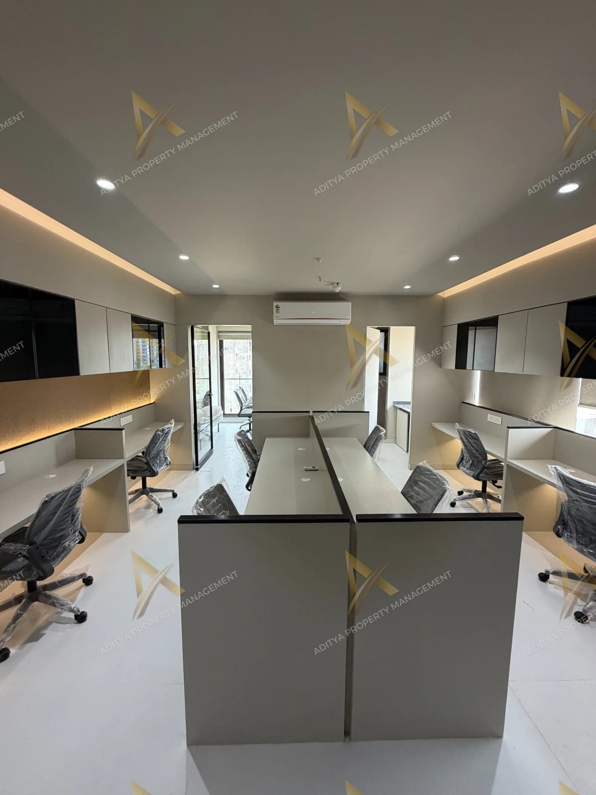 470 Sq.Ft | Corporate Office For Rent - In Vesu, Surat.
