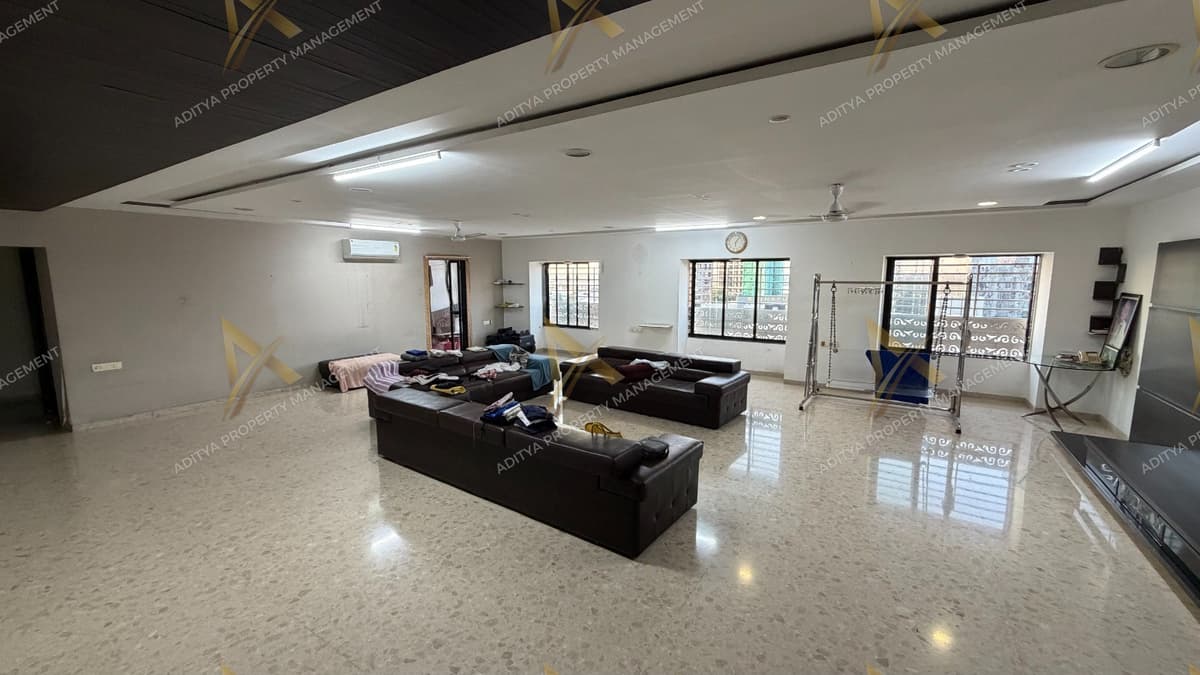 5000 Sq.Ft | 5 BHK Flat For Rent - Piplod Main Road, Surat.